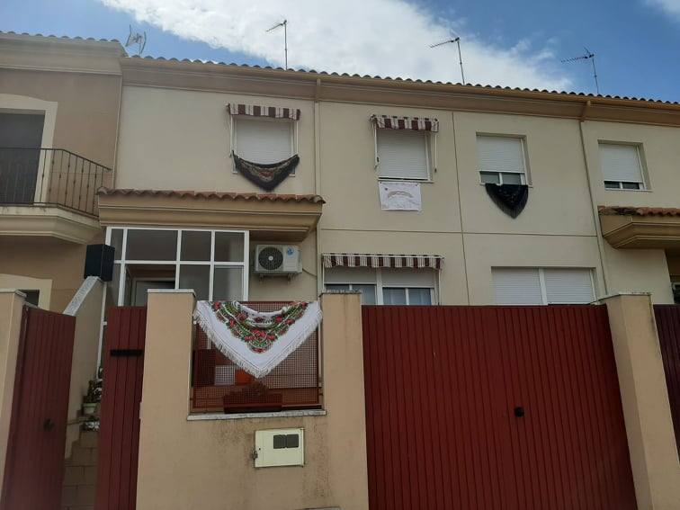 Fotos: Los vecinos de Arroyo celebran el Día de la Luz desde casa