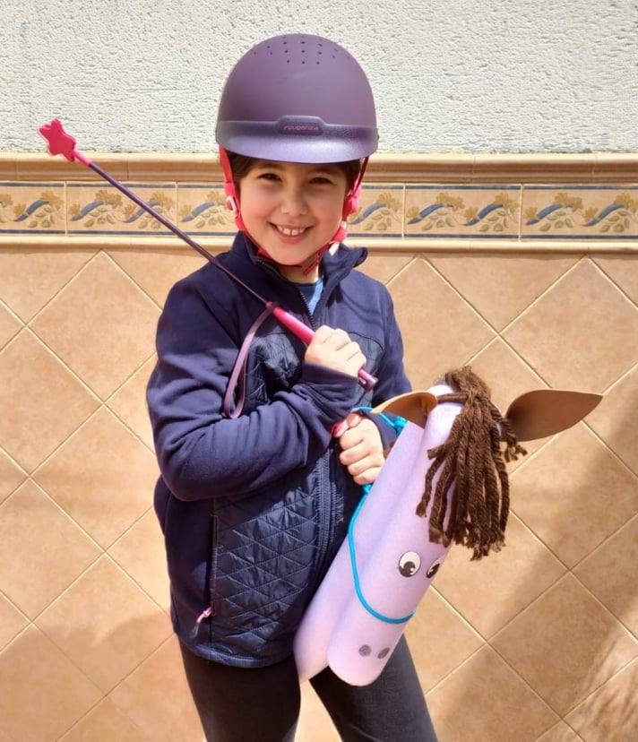 Fotos: Los vecinos de Arroyo celebran el Día de la Luz desde casa