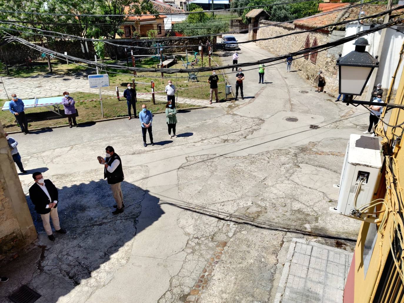 Fotos: Valdehúncar homenajea a las víctimas del COVID-19