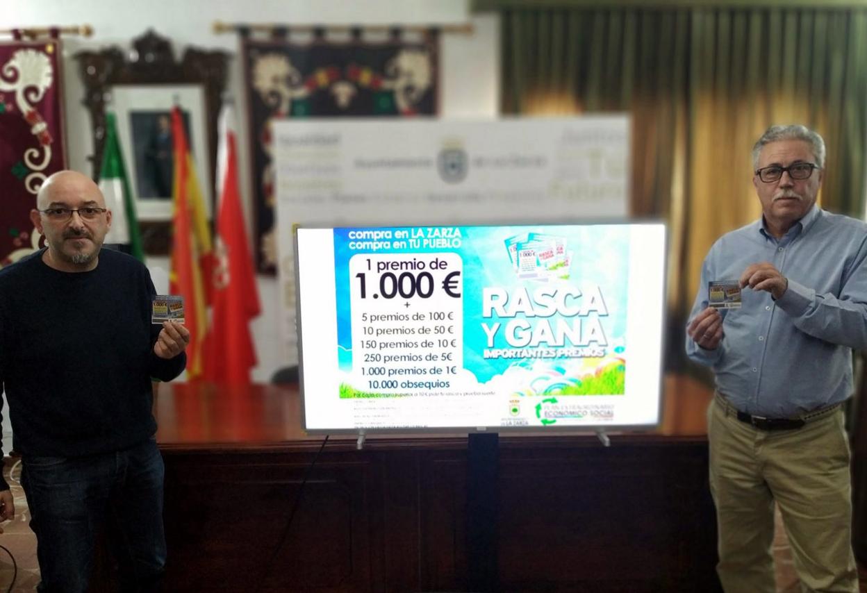 El alcalde y el concejal, durante el acto de presentación de la campaña. HOY LZ