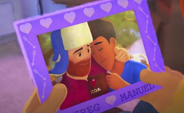 Greg y Manuel, la pareja protagonista de 'Salir', el corto de Pixar disponible en Disney Plus.