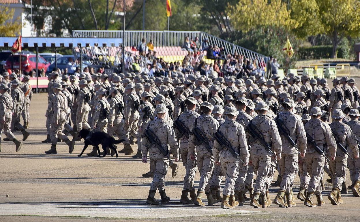 Despedida en la base de General Menacho al contingente militar antes de irse a Irak de misión.
