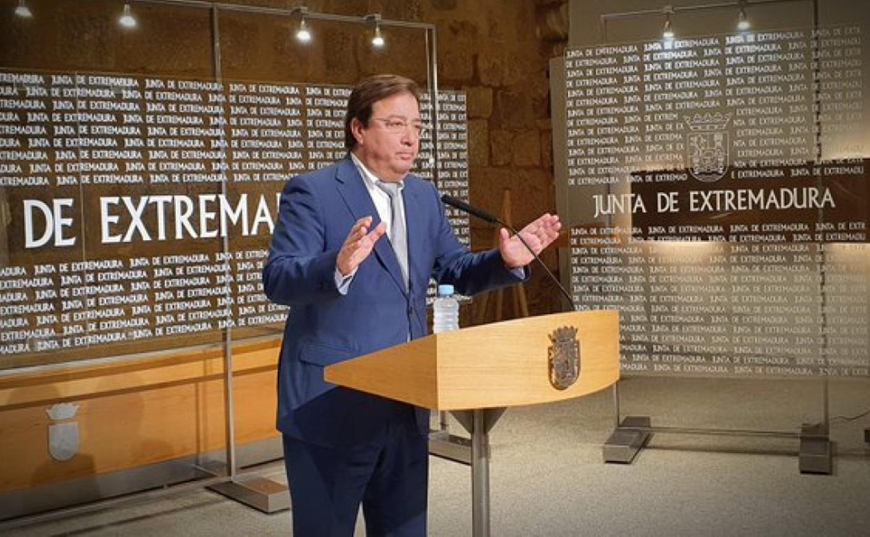 Guillermo Fernández Vara tras la conferencia de los presidentes de gobiernos autonómicos. HOY