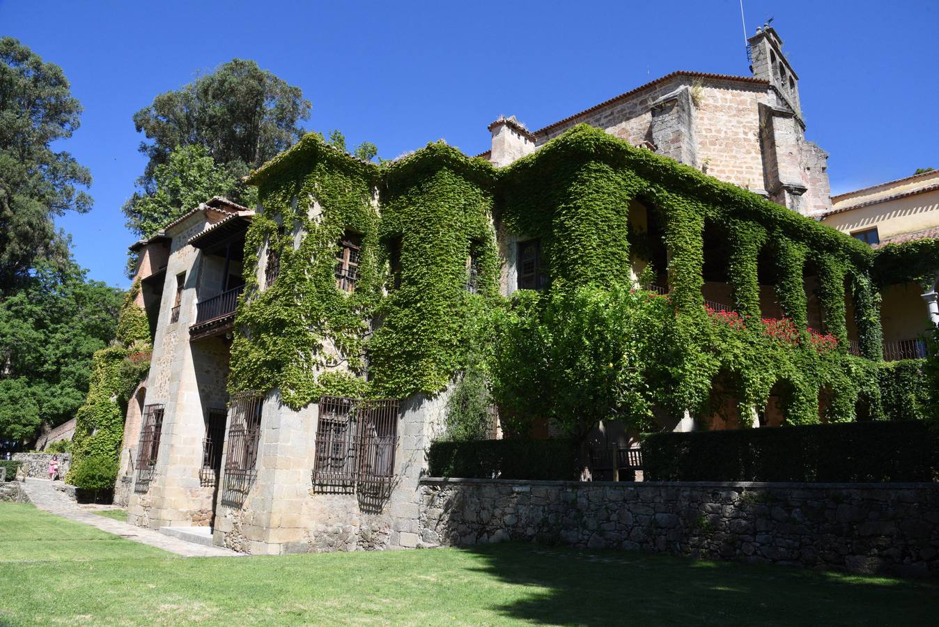 Inauguración de la ampliación de la visita turística en el Monasterio de Yuste 