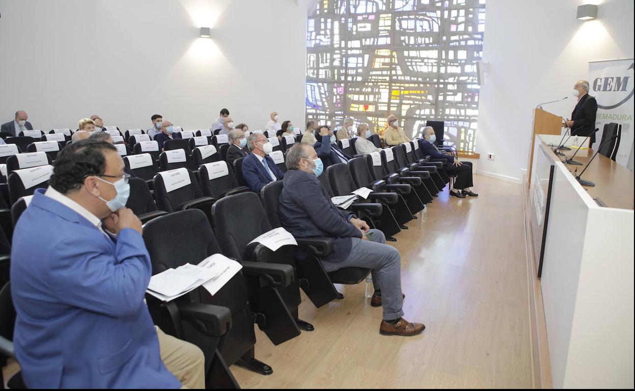 Presentación del informe ayer en Cáceres.