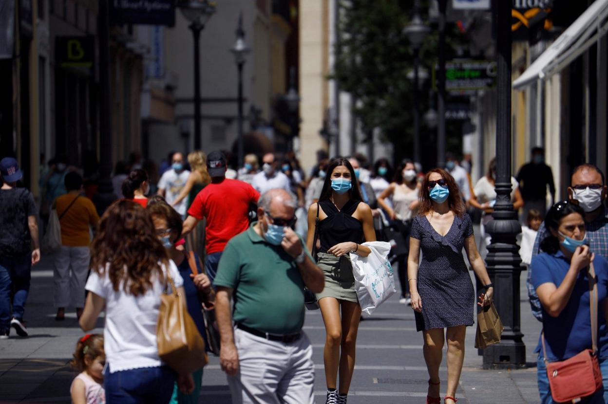 El uso de mascarillas es una de las medidas más eficaces antes los brotes. 