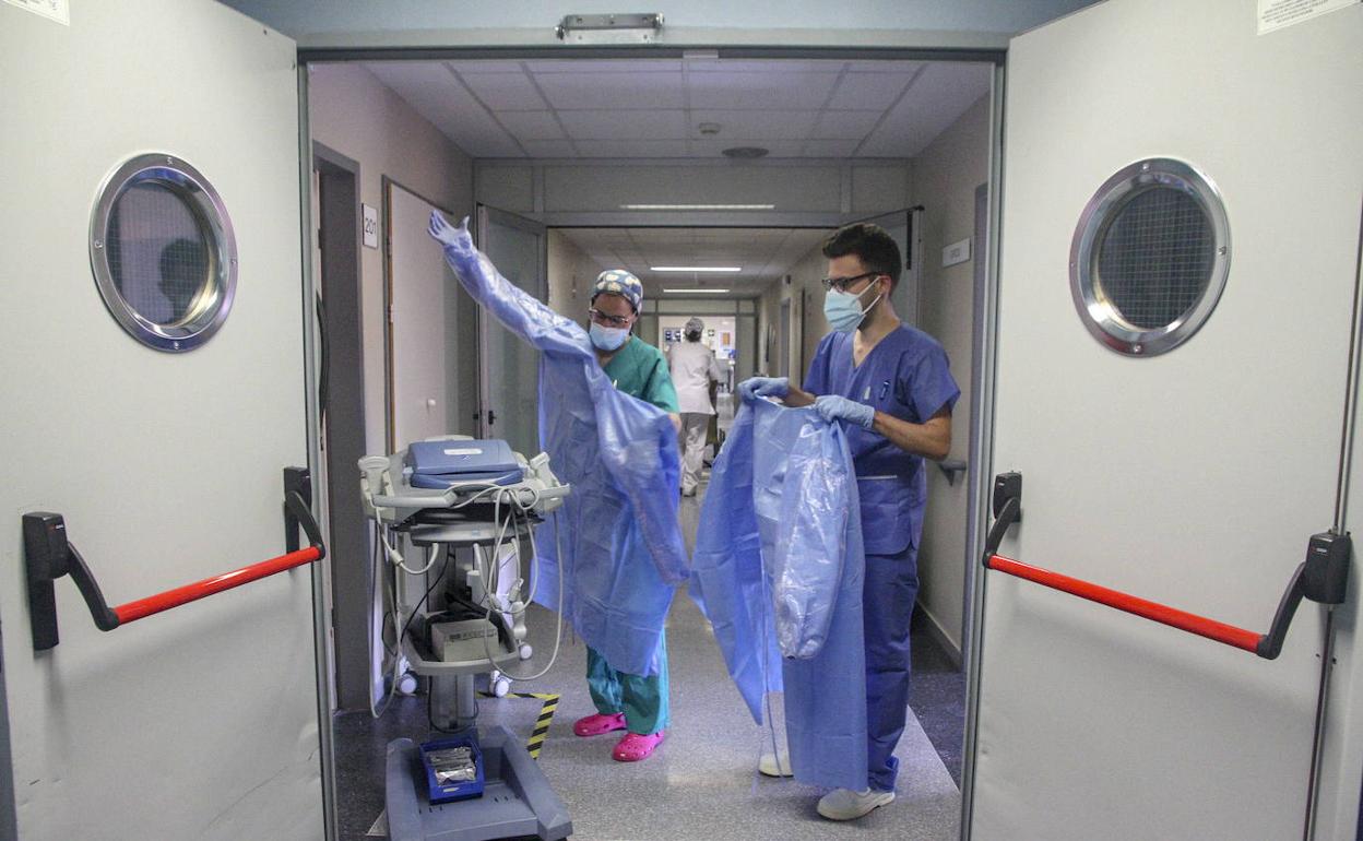 Notificados cuatro nuevos positivos relacionados con la agrupación de casos en torno a una familia en Badajoz