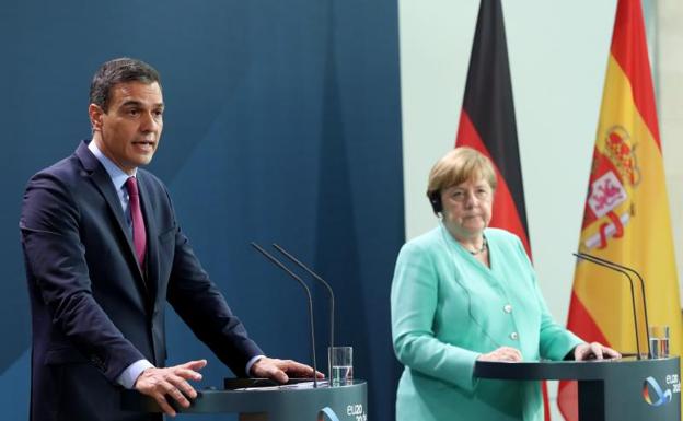 Pedro Sánchez, presidente de España, y Angela Merkel, canciller alemana