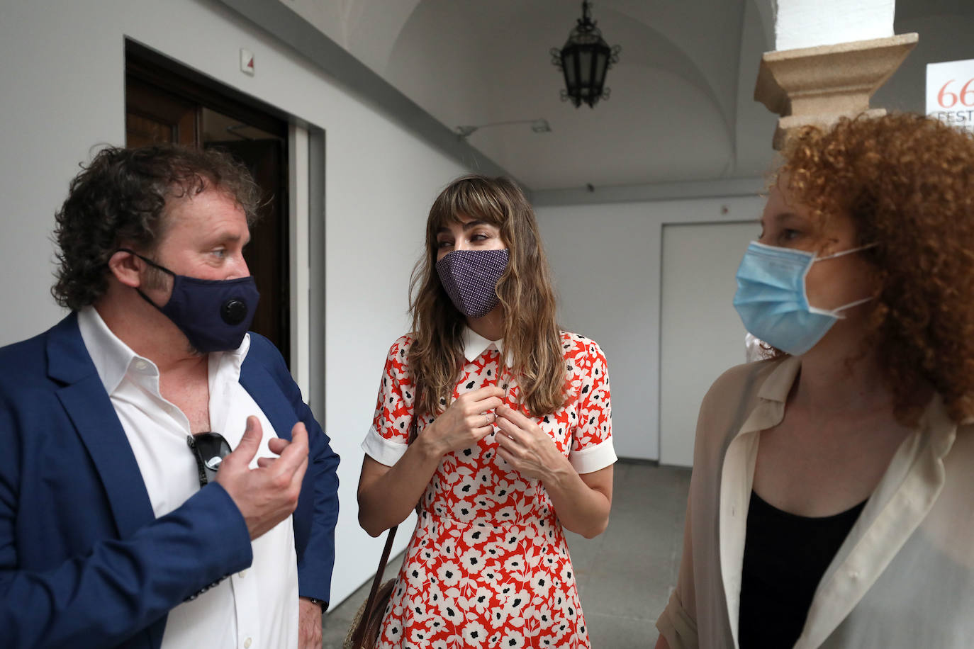 Fotos: Una Antígona con dilemas contemporáneos abre el Festival de Mérida