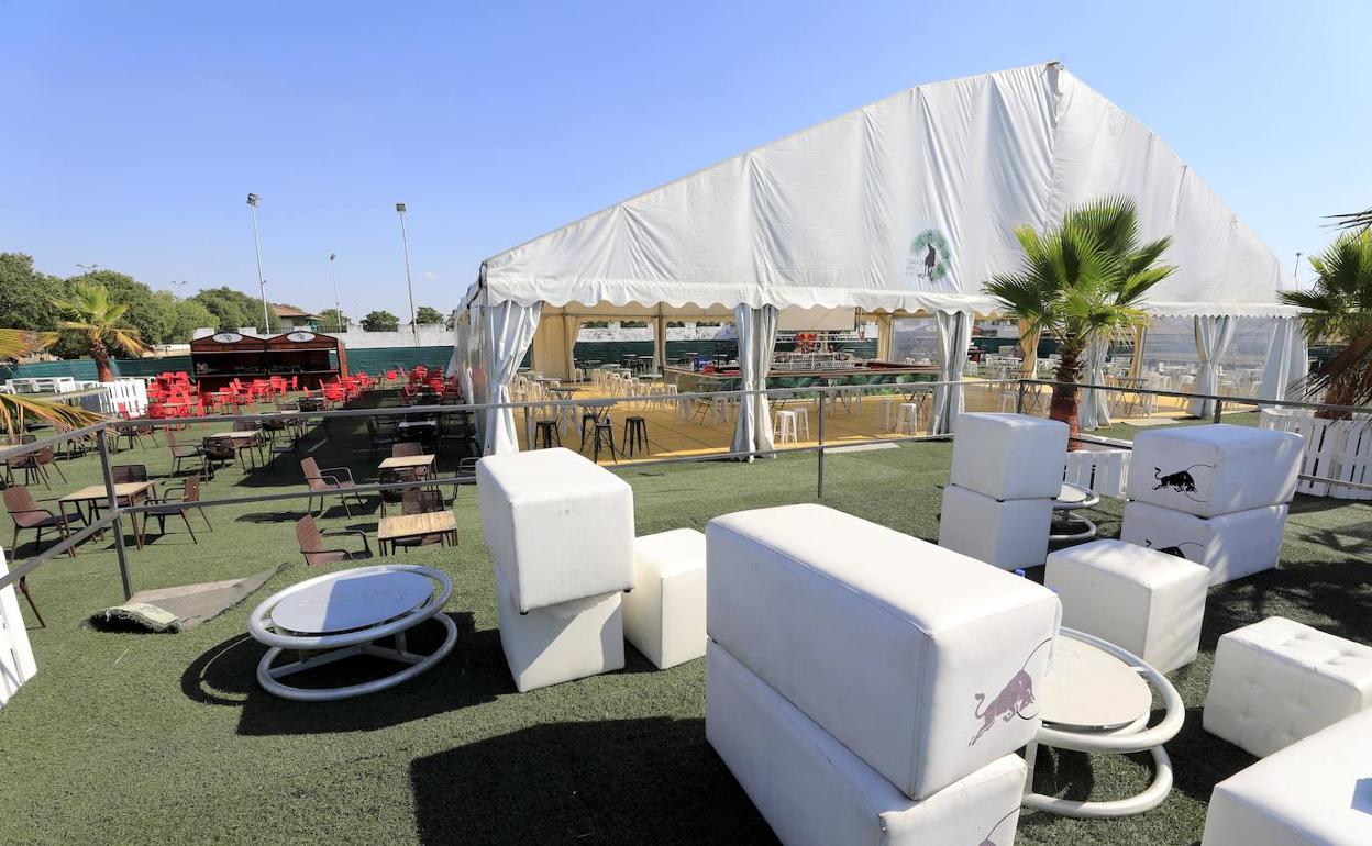 La macroterraza del Recinto Hípico abrirá las puertas esta noche con un aforo de 500 personas. 