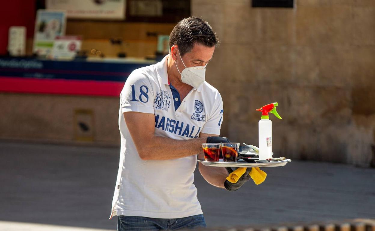 El paro baja en Extremadura en 2.551 personas