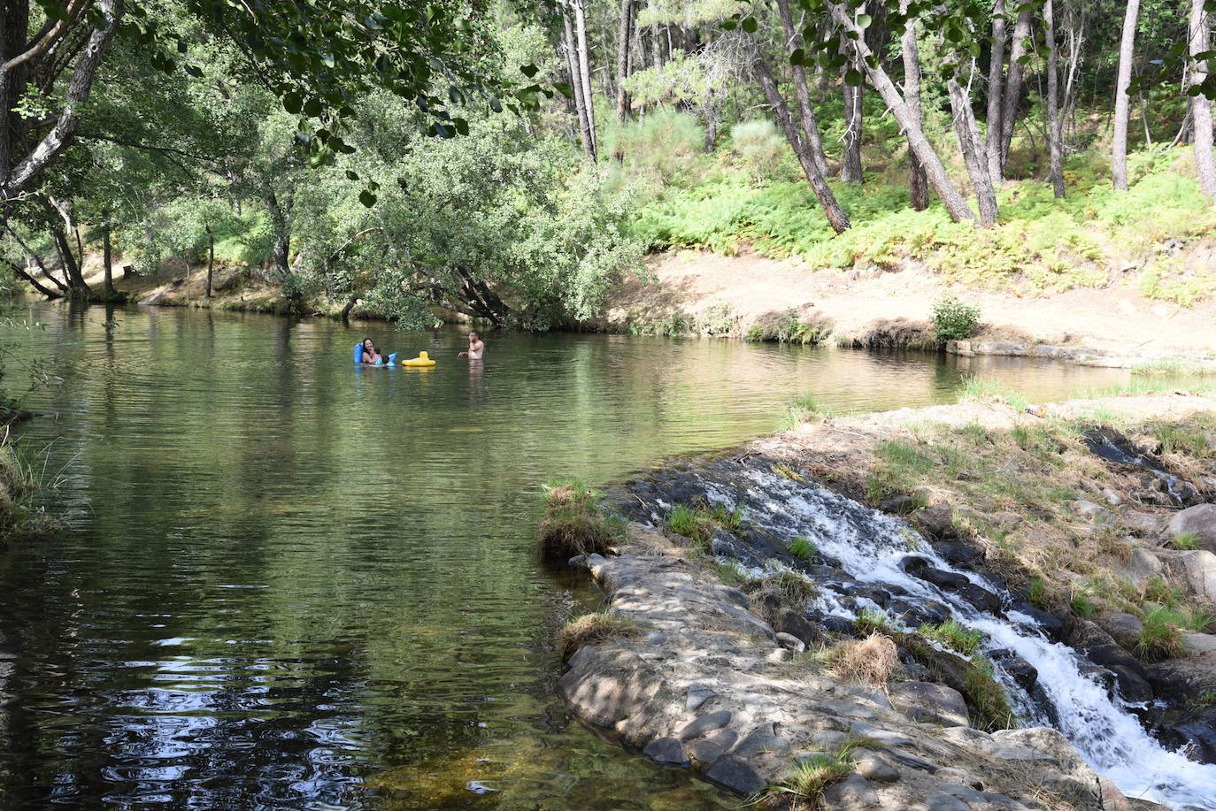 Fotos: RINCONES CON ENCANTO | La pesquera de Cadalso