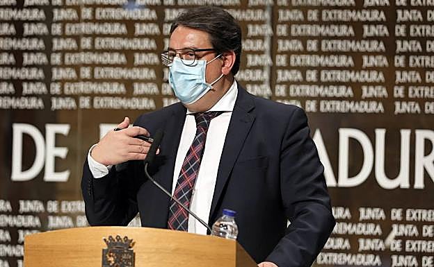 José María Vergeles, en la rueda de prensa de esta mañana en Mérida.