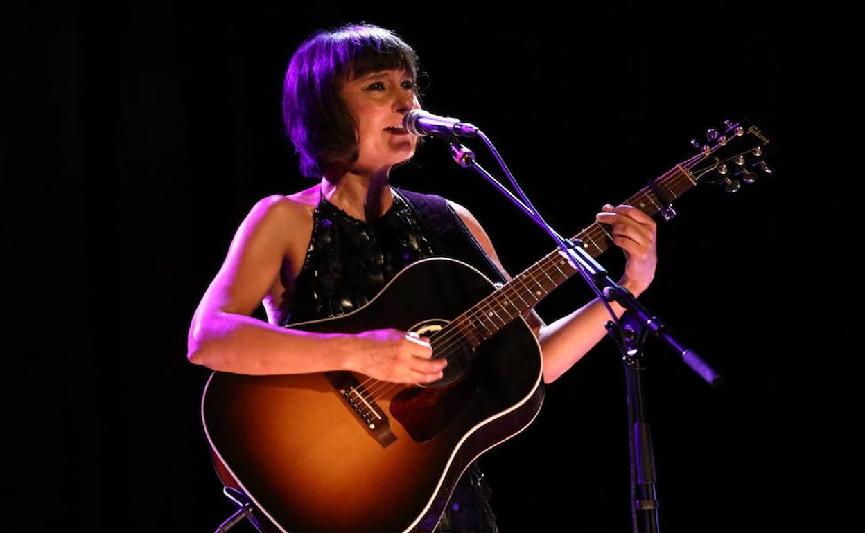 El concierto de Amaral en el Stone se aplaza por no devolverse las suficientes entradas para reducir el aforo