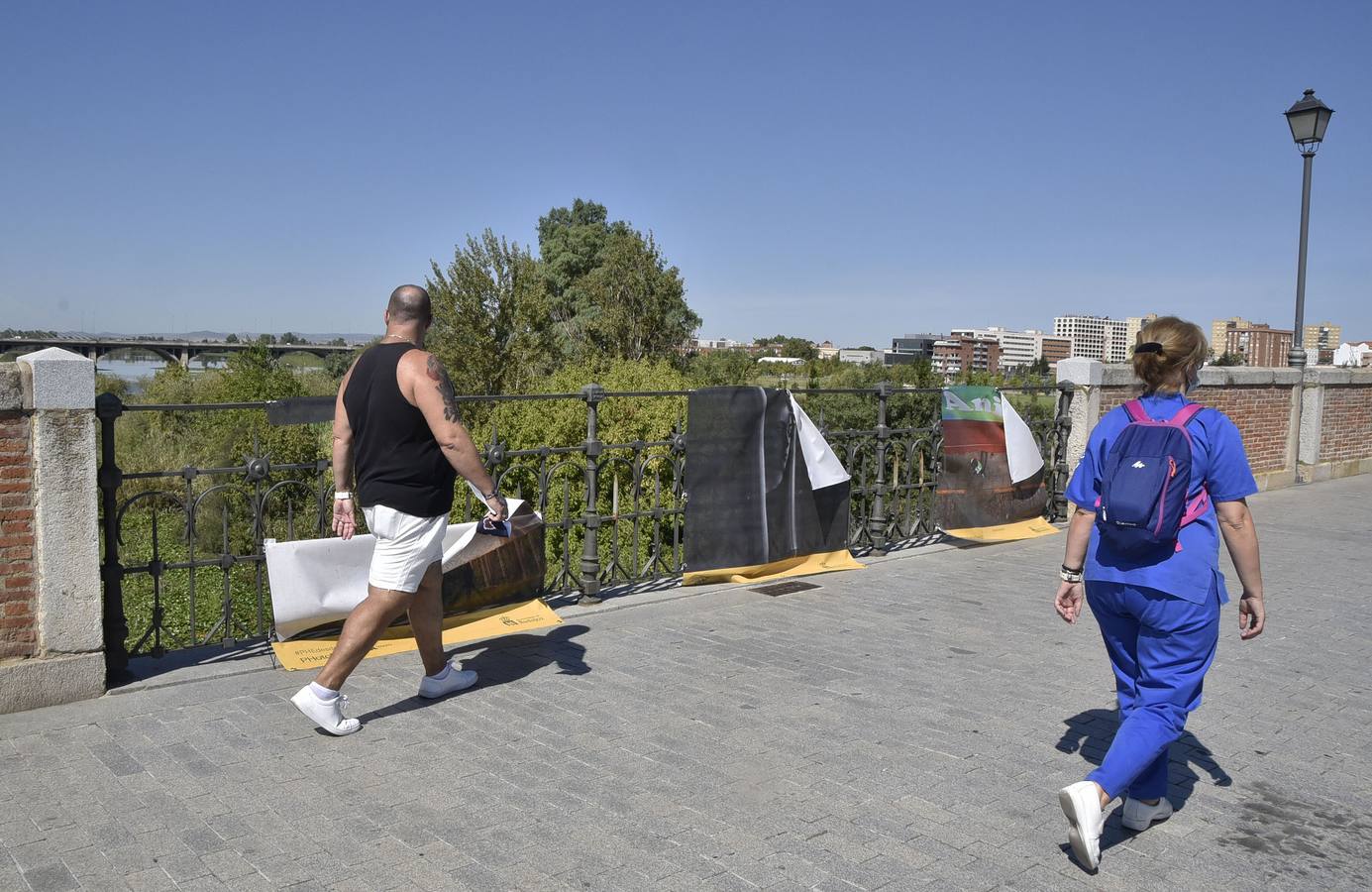 Mal estado de la exposición de PHotoEspaña en el Puente de Palmas