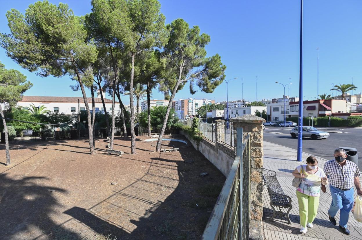 Los jardines llevan años cerrados y en desuso, pero podrían recuperar la actividad. 