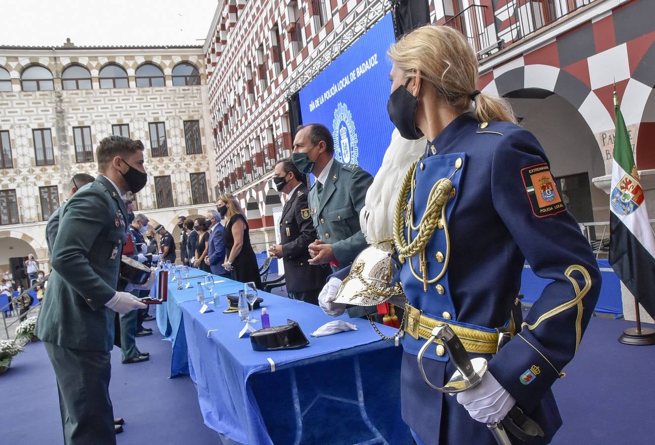 La Policía de Badajoz celebra su día con más de un centenar reconocimientos
