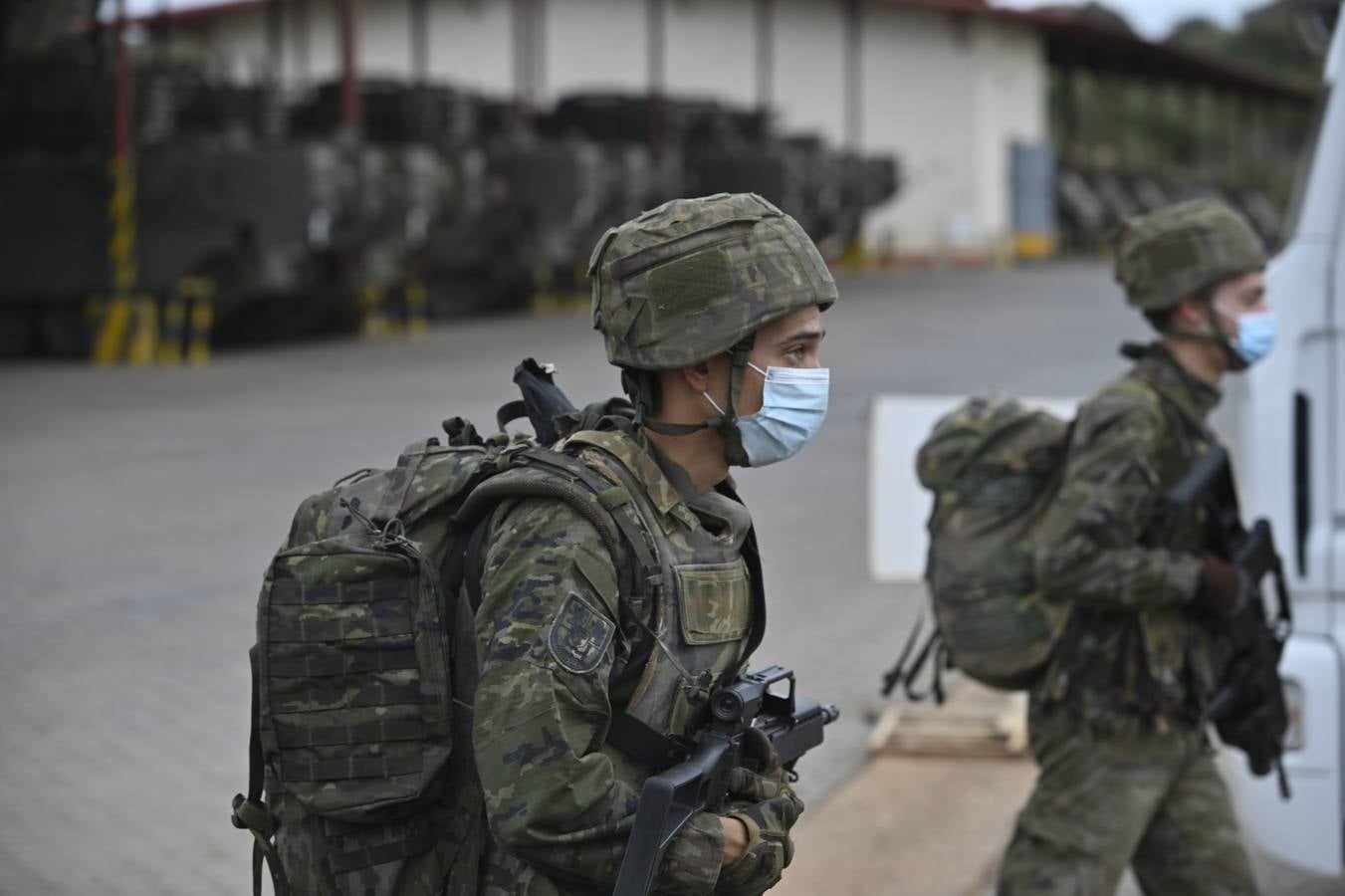 Militares en la base General Menacho