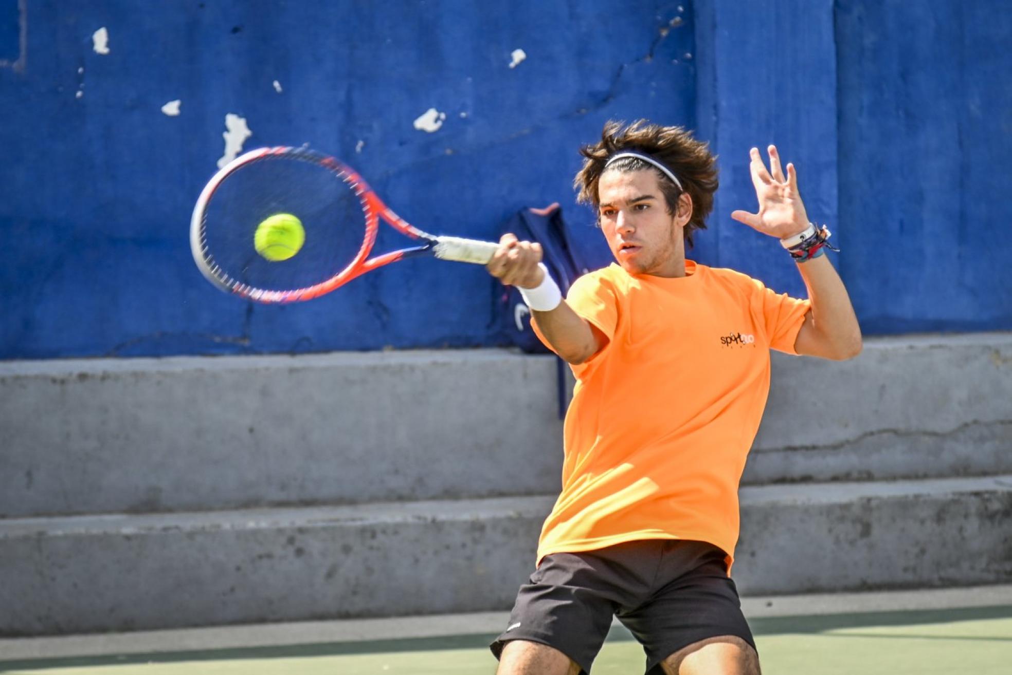 Fernando Bulnes se entrena en el Club SportOcio en las instalaciones del colegio de la Compañía María de Badajoz. 