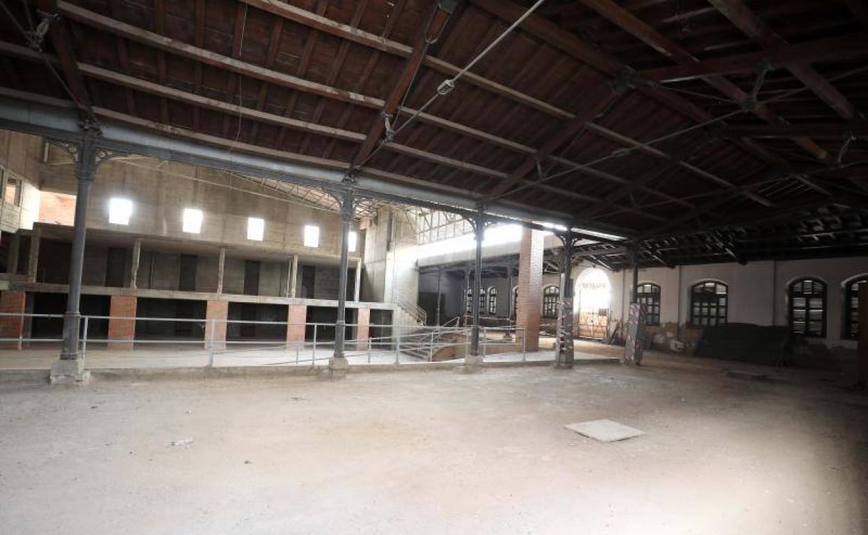 Interior del Mercado de Calatrava. 