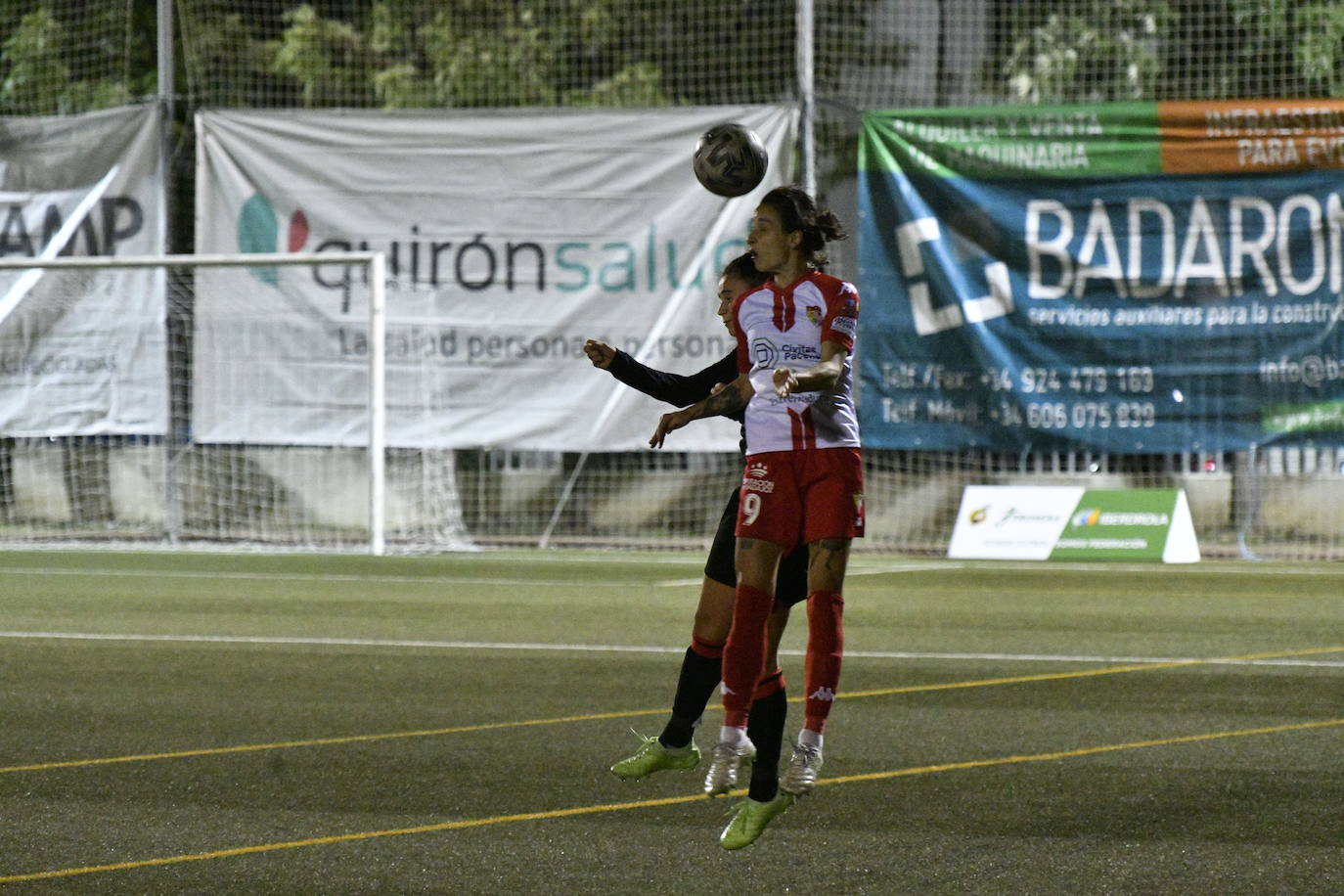 Fotos: La clase de la Real puede con la ilusión del Santa Teresa (0-4)