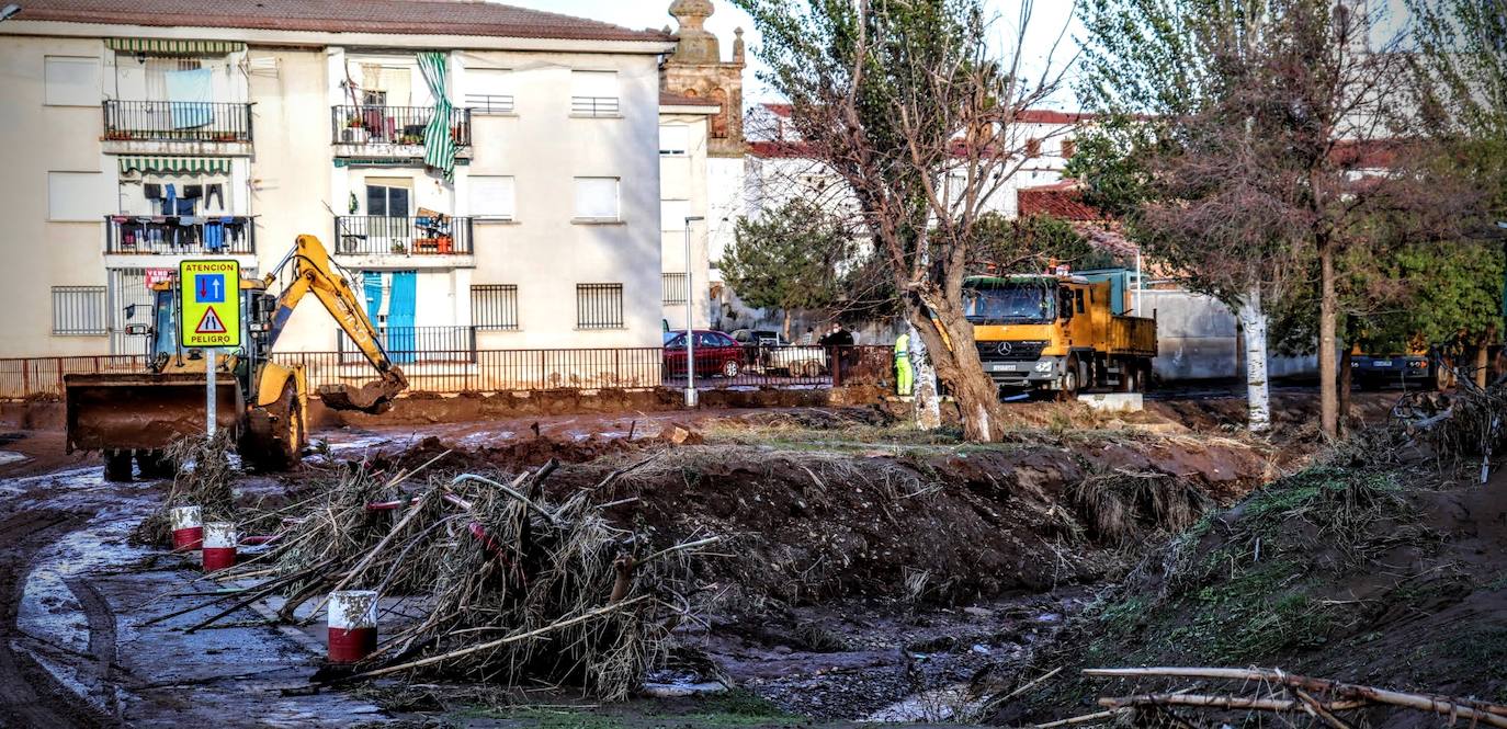 Desborde del arroyo de Valdemedel en Ribera del Fresno