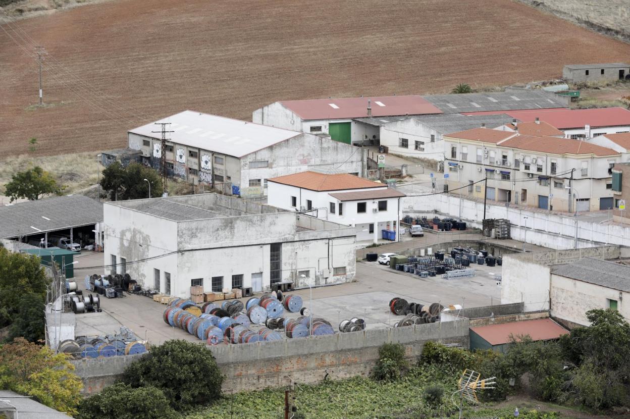 Vista de los terrenos en los que Iberdrola tiene sus dotaciones y almacenes.