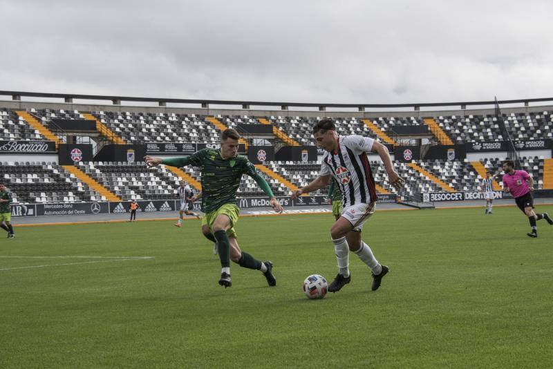 Fotos: El Badajoz presenta todas sus armas