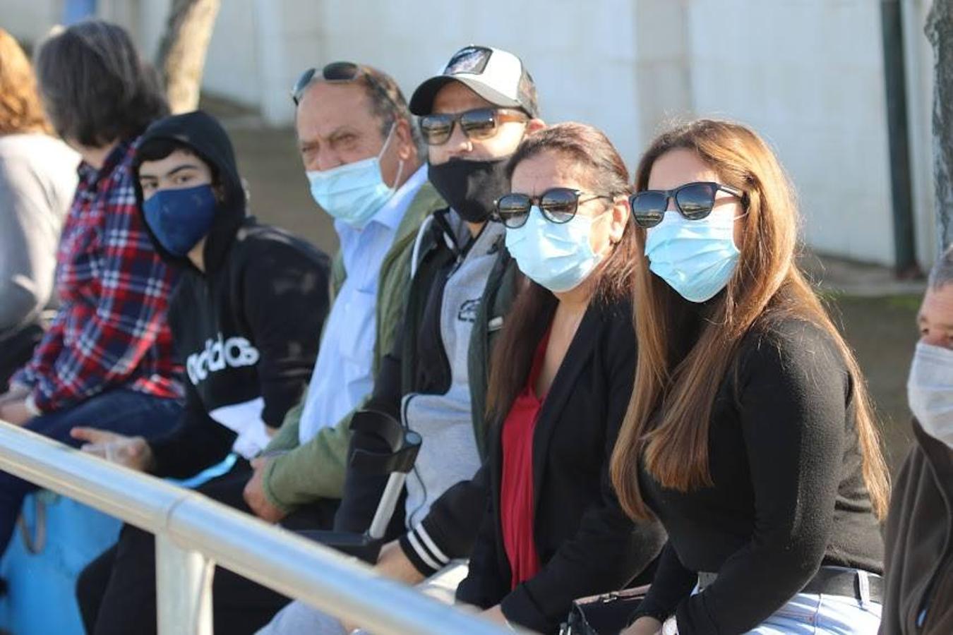 Las gradas del municipal calamonteño volvieron a ser ocupadas por multitud de aficionados que respetaron la distancia de seguridad