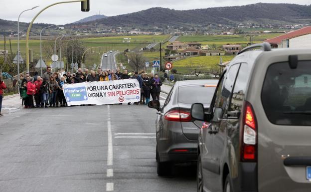 Corte aurotizado en 2018 en la carretera Ex-206, a la altura de Torreorgaz