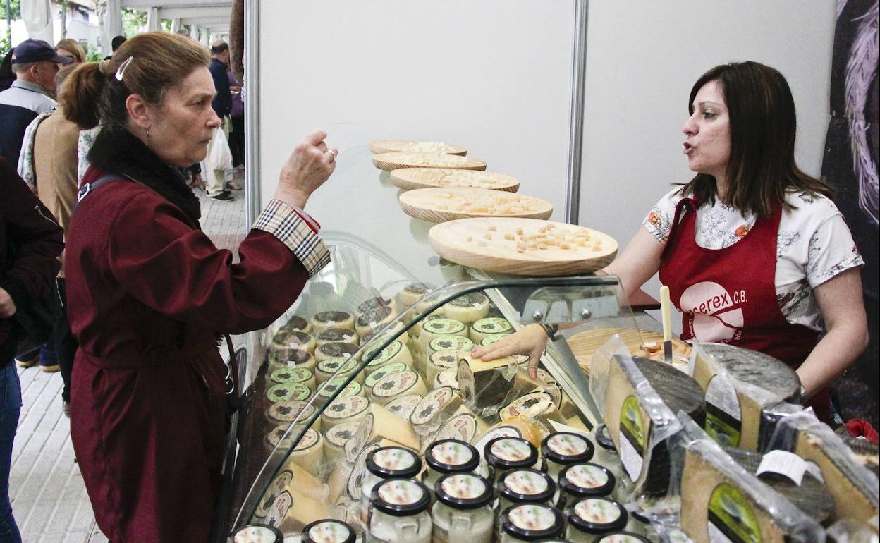 Foto de archivo de una feria de productos agroalimentarios.