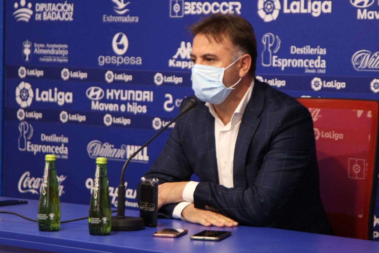 Manuel Franganillo durante una comparecencia como presidente del Extremadura. 