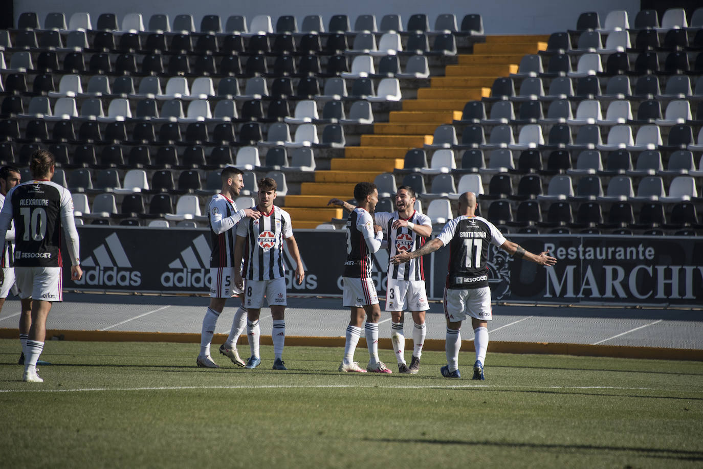 Fotos: Victoria del CD Badajoz ante el Socuéllamos