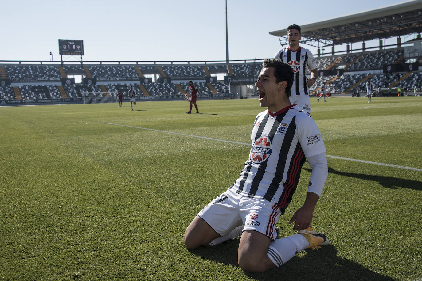 Fotos: Victoria del CD Badajoz ante el Socuéllamos