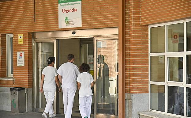 El SES estudia suplir la falta de personal con jubilados y estudiantes