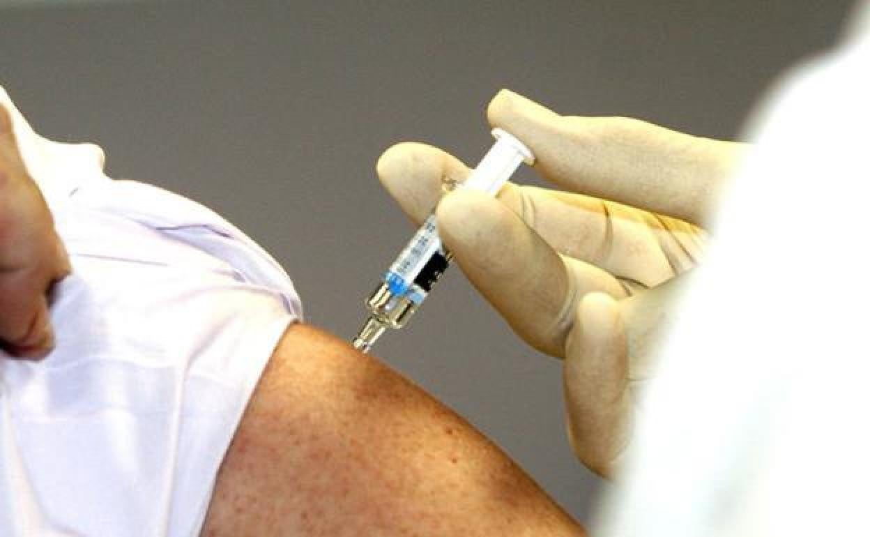 ¿Qué se hace con las dosis sobrantes según Vergeles?