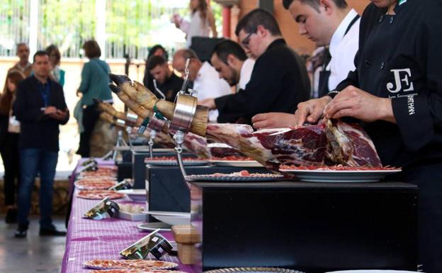 El Ministerio de Consumo no descarta retirar el 'semáforo rojo' al jamón ibérico