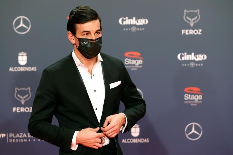 El actor Mario Casas posa en la alfombra roja.