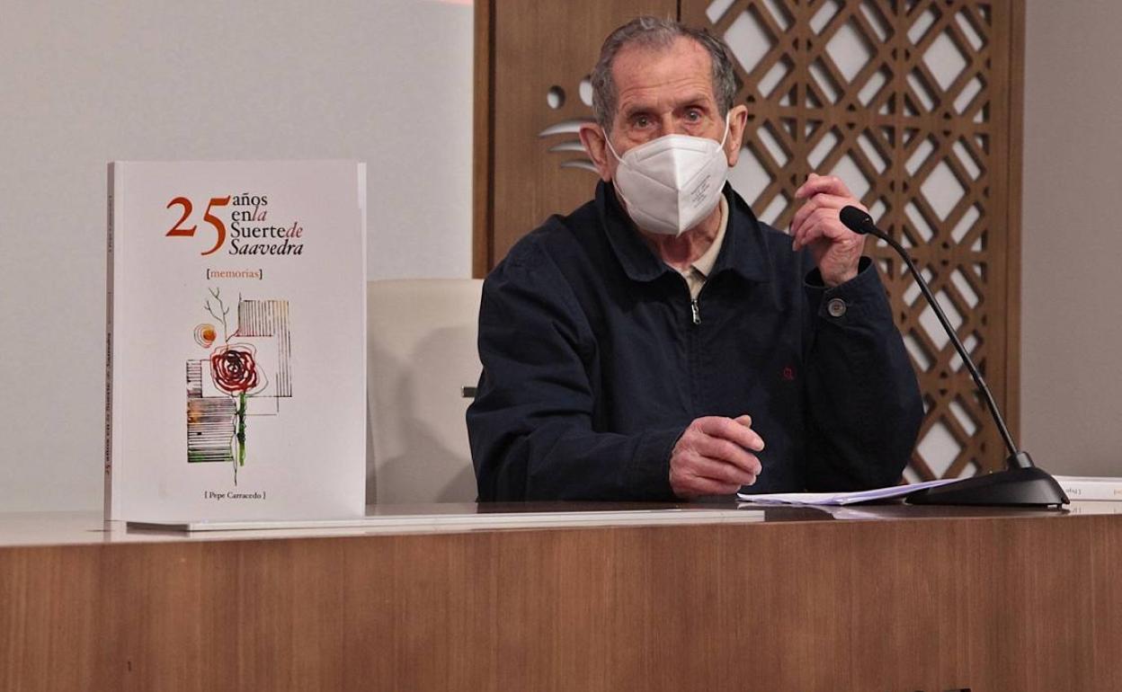 Pepe Carracedo en la presentacion del libro 25 años Suerte de Saavedra