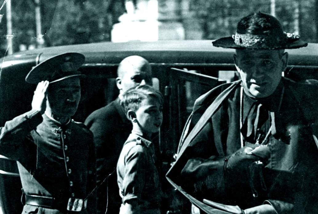 Fotos: Libros de Santiago Segura con su versión del golpe de Estado de hace 40 años.