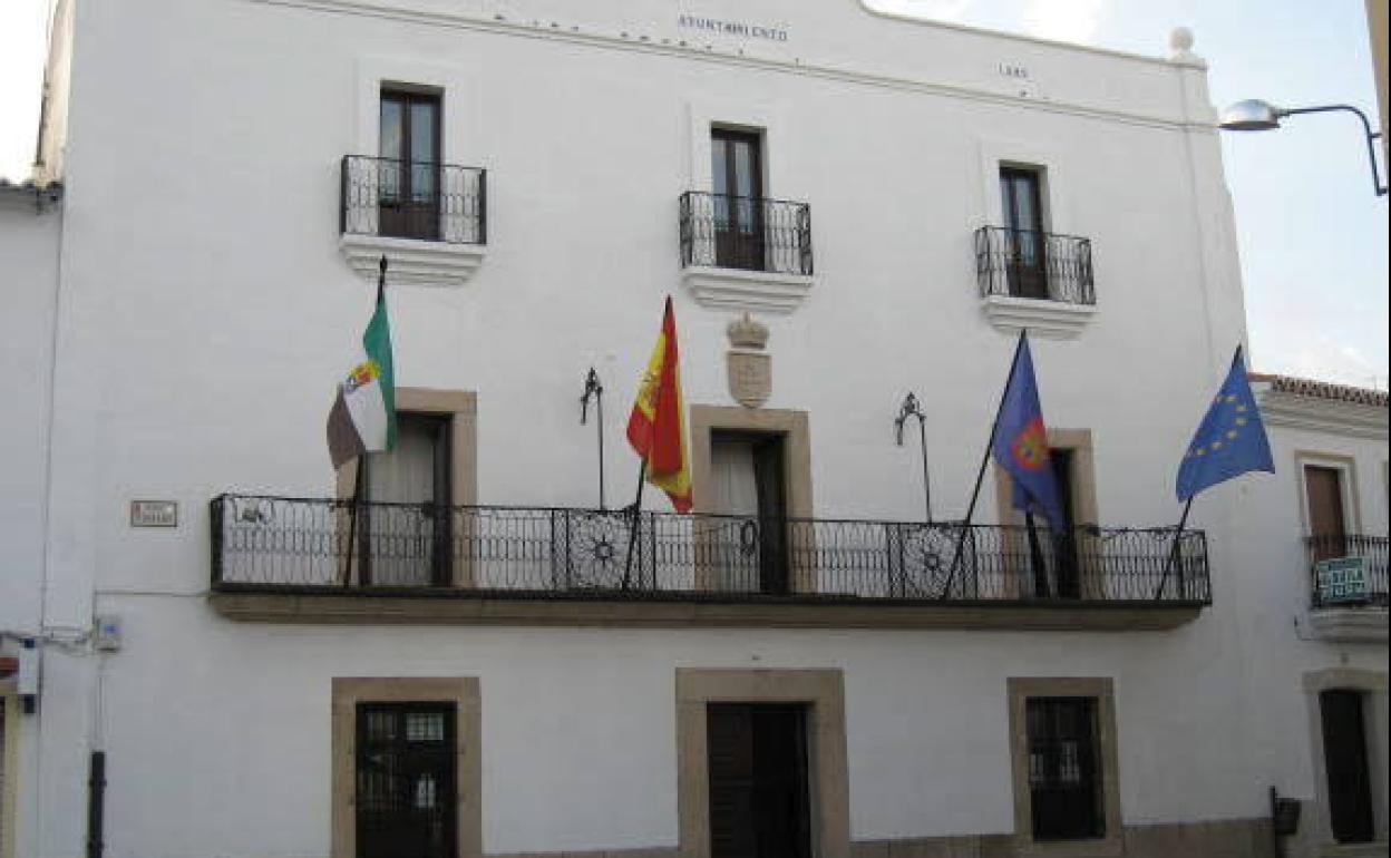 El alcalde de Malpartida de Cáceres pide que se levante el cierre por la «clara mejoría» del pueblo