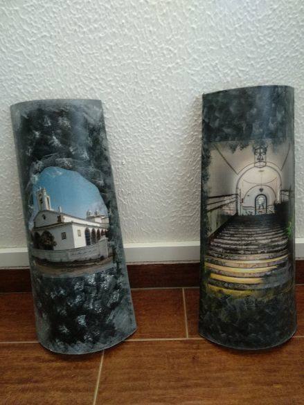 Tejas pintadas por el taller de manualidades ofrecidas para la rifa de tableros 