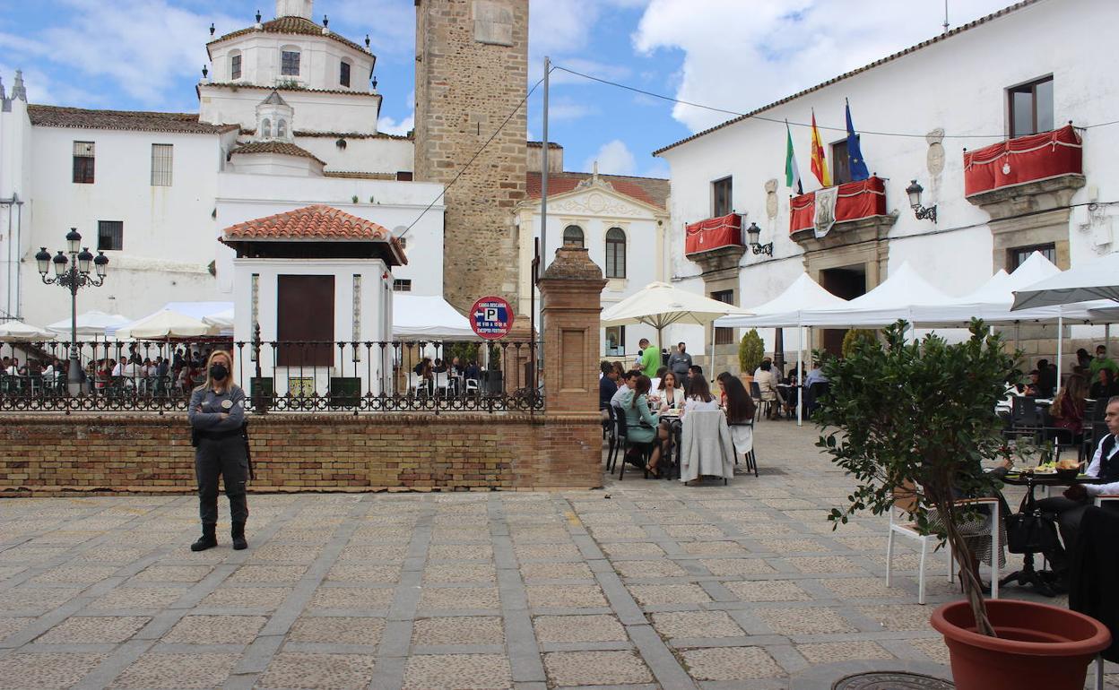 Ambiente del Paseo de la Constitución el Domingo de Milagros