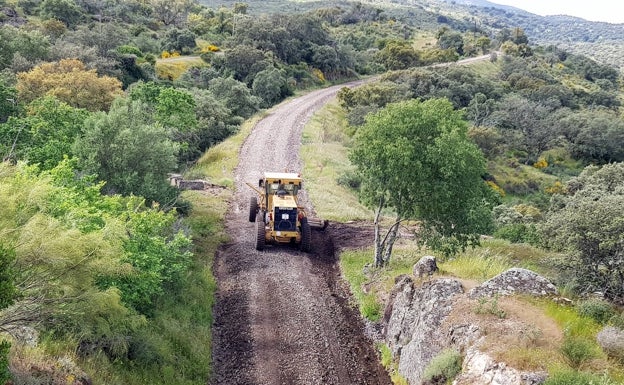 Comienzan los trabajos para culminar la vía verde en la estación de tren.