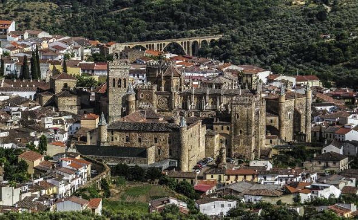 Se decreta el cierre de Guadalupe, Segura de León y Oliva de Mérida