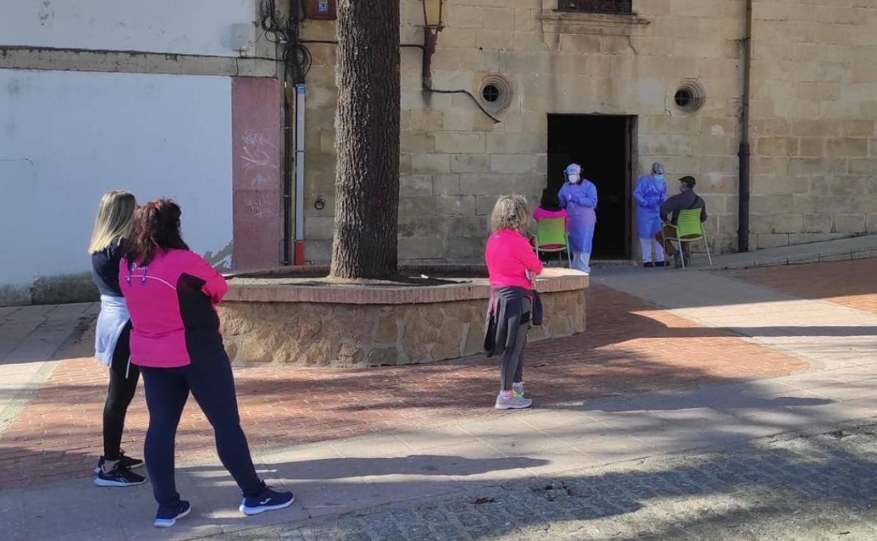 Covid en Extremadura: La región suma 52 contagios en un día con aumento de hospitalizados por coronavirus