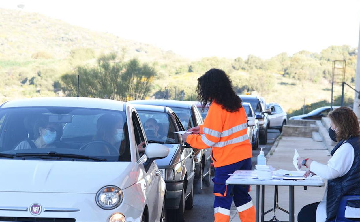 Vacunas covid: Segunda dosis de Pfizer para 738 citados hoy en Plasencia