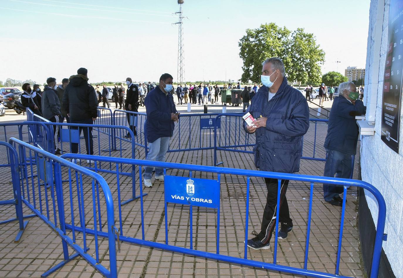 Pirmeras entradas del partido CD Badajoz- Zamora