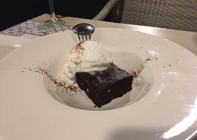 Imagen secundaria 1 - Mistela Tu-Cozina: «Buen ambiente en la inadvertida plaza de Bruselas»