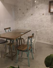 Imagen secundaria 2 - Mistela Tu-Cozina: «Buen ambiente en la inadvertida plaza de Bruselas»